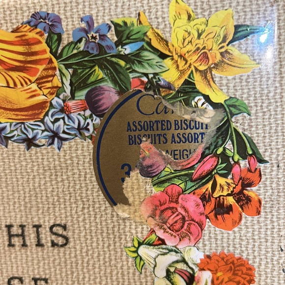 'BLESS THIS HOUSE' Vintage Cookie Tin by Carr's Famous Biscuit Company - Picture 9 of 9